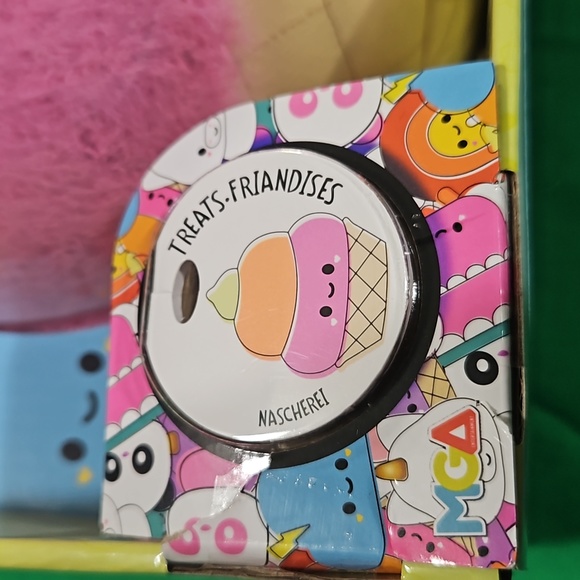 Fluffie Stuffiez plush toy - Picture 2 of 9